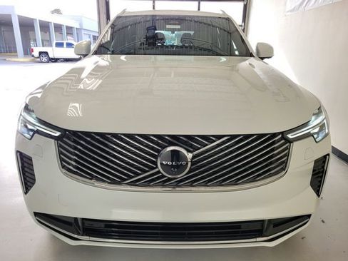 New 2026 Volvo XC90 B6 Plus w/ Protection Package Premier AWD/4WD image 4