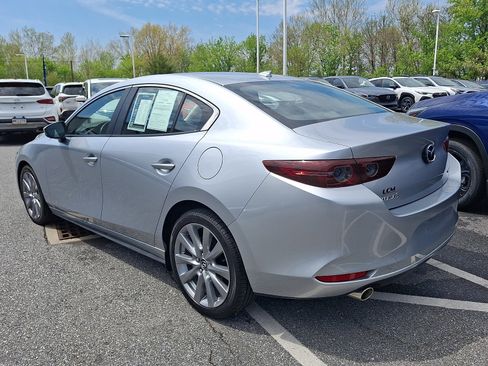 Used 2019 MAZDA MAZDA3 Sedan w/ Preferred Package FWD image 6