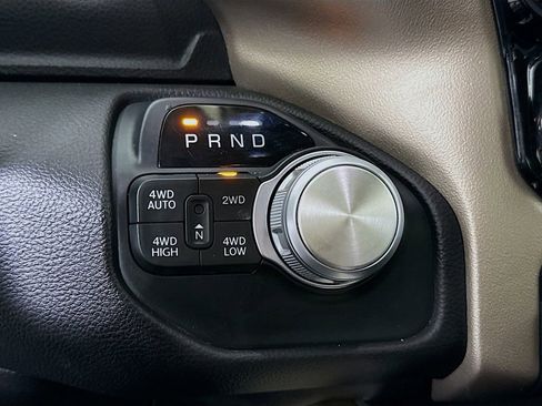 Used 2019 RAM 1500 Laramie image 11