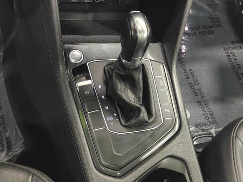 Used 2019 Volkswagen Tiguan SEL FWD image 9