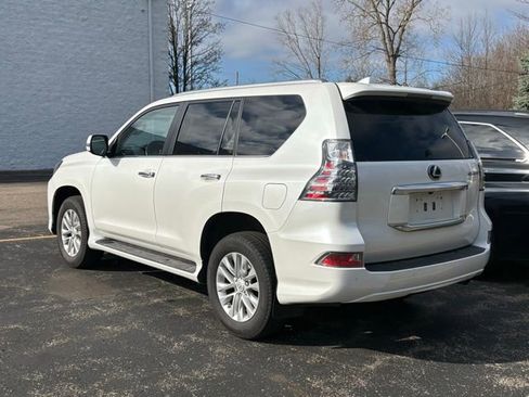 Used 2023 Lexus GX 460 Premium w/ Premium Package image 5