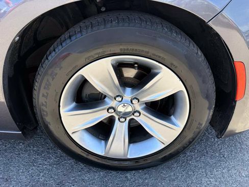 Used 2015 Dodge Charger SE w/ Sport Appearance Group RWD image 7