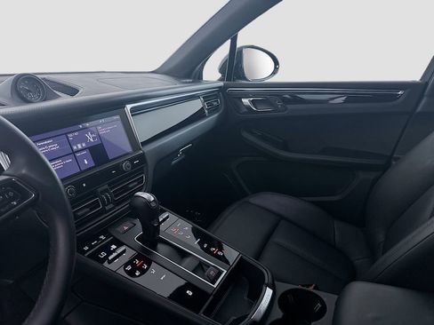 Certified 2023 Porsche Macan AWD/4WD image 25