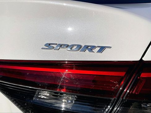 Used 2023 Honda Civic Sport image 24