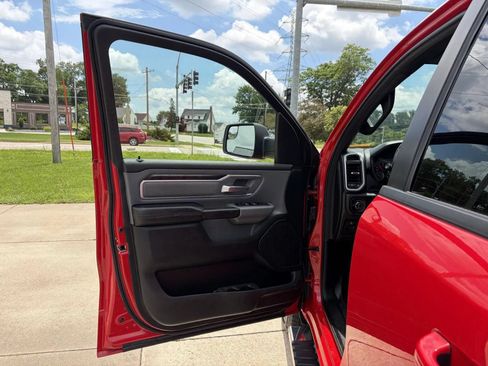 Used 2021 RAM 1500 Big Horn AWD/4WD image 10