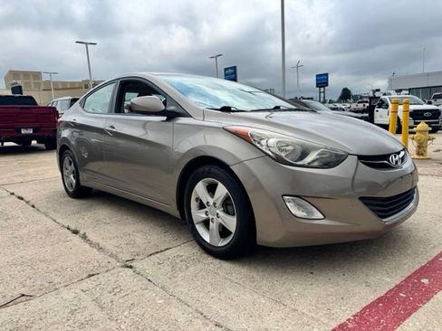 Used 2013 Hyundai Elantra GLS w/ Preferred Pkg FWD image 8