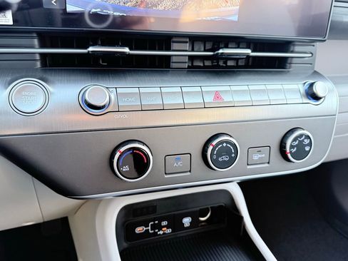 New 2026 Hyundai Kona SE image 17