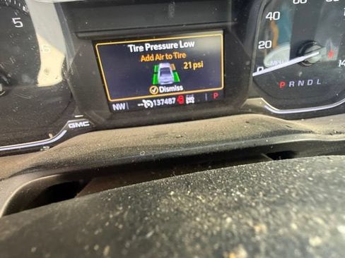 Used 2021 GMC Sierra 1500 SLT AWD/4WD image 10