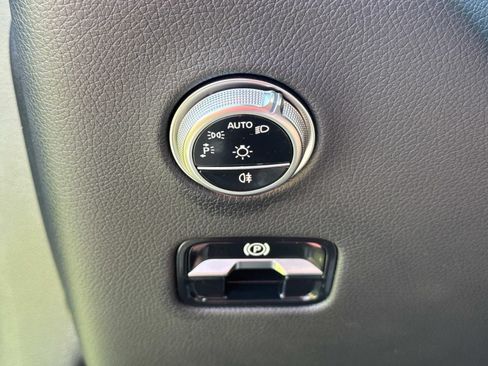 Used 2026 Mercedes-Benz GLC 300 image 20