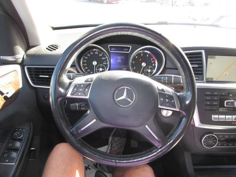 Used 2015 Mercedes-Benz ML 350 4MATIC image 46
