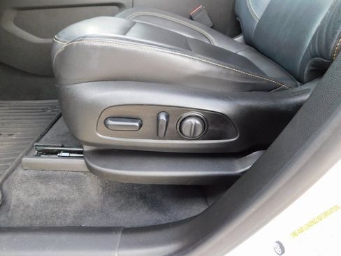 Used 2021 Chevrolet Traverse Premier w/ Redline Edition image 14