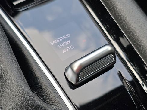 New 2025 Jeep Compass Limited w/ High Altitude Package image 10