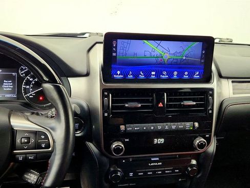 Used 2023 Lexus GX 460 Premium w/ Premium Package image 18