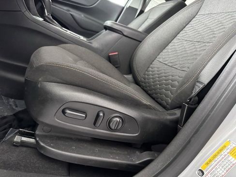 Used 2019 Chevrolet Equinox LT image 8