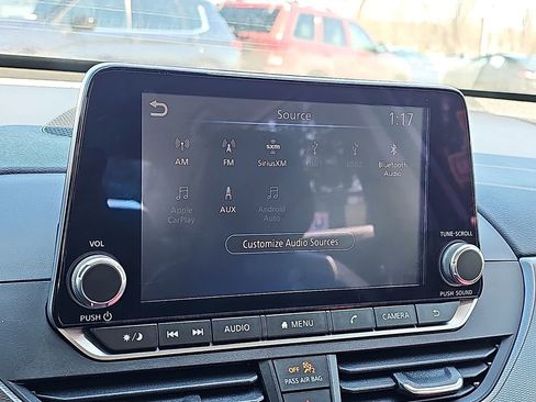 Used 2024 Nissan Altima 2.5 SR FWD image 25