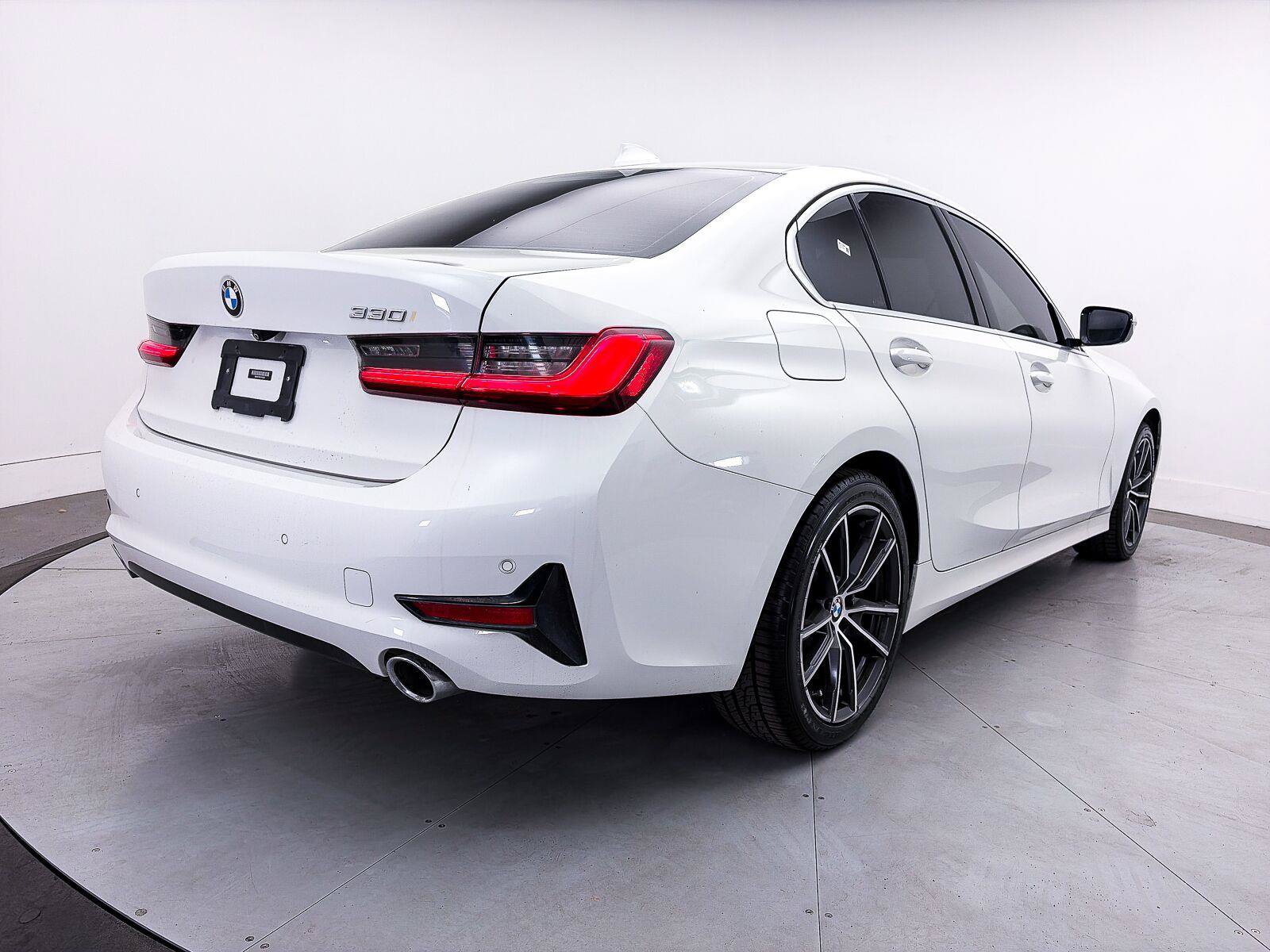 Used 2020 BMW 330i Sedan w/ Convenience Package RWD image 15