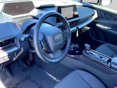 Used 2023 Toyota Prius LE FWD image 17