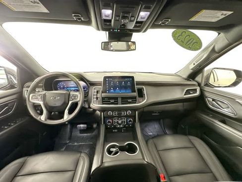 Used 2023 Chevrolet Tahoe Z71 w/ Luxury Package AWD/4WD image 3