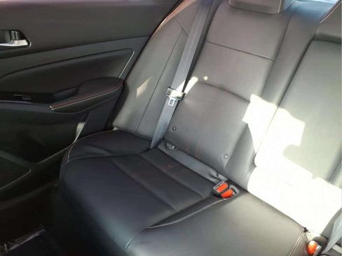 Used 2023 Nissan Altima 2.0 SR FWD image 17