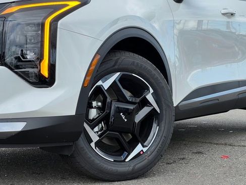 New 2026 Kia Sportage EX w/ EX Panoramic Sunroof Package image 2