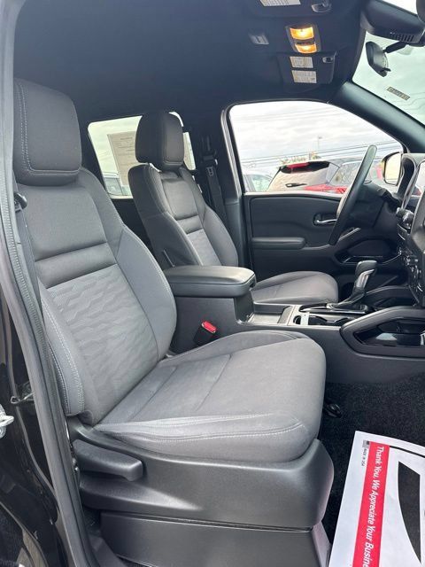 Certified 2023 Nissan Frontier SV w/ Midnight Edition Package AWD/4WD image 16