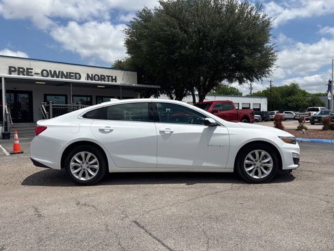 Used 2024 Chevrolet Malibu LT FWD image 2