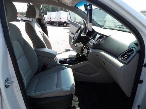Used 2018 Hyundai Tucson SEL FWD image 31