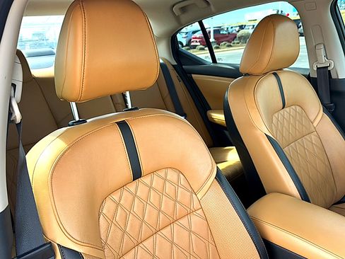 Used 2020 Nissan Sentra SV w/ SV Premium Package image 25