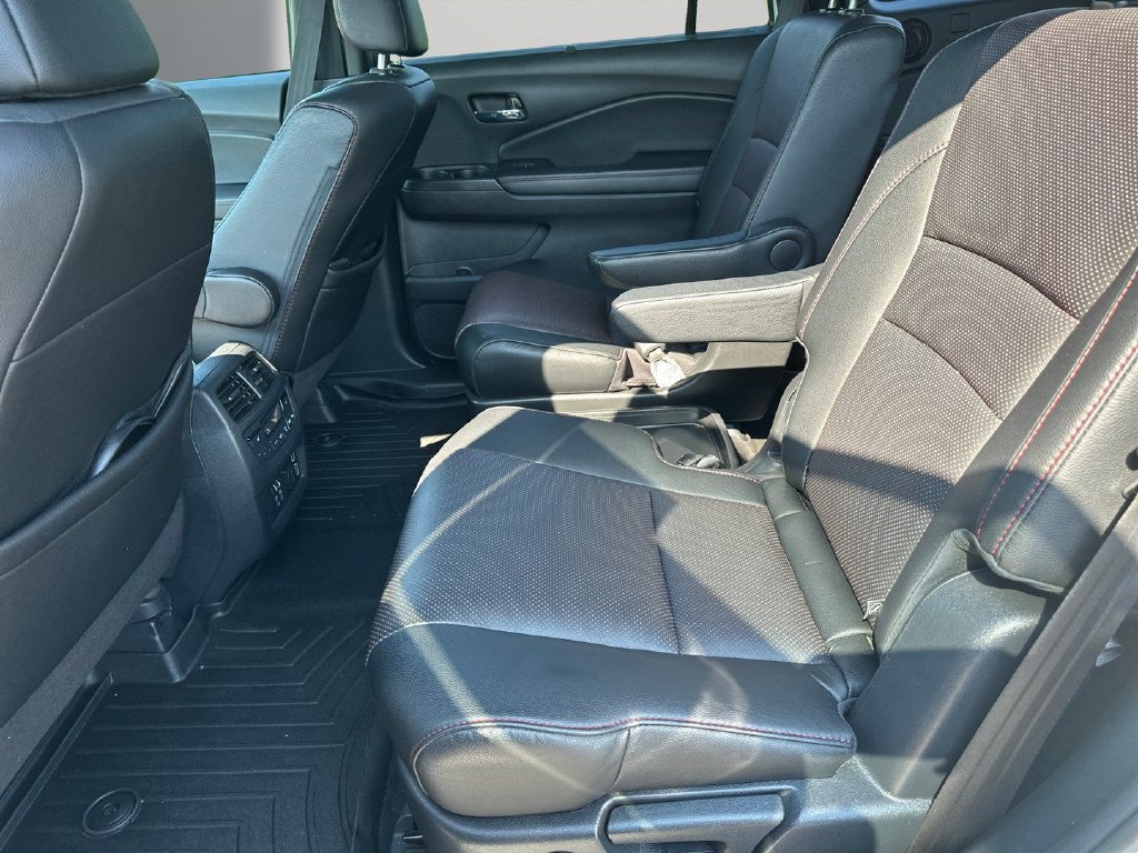 Used 2022 Honda Pilot Black Edition image 19