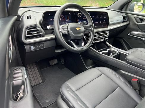 Used 2026 Chevrolet Traverse LT AWD/4WD image 14