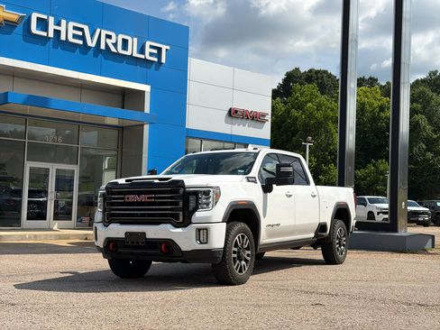 Used 2023 GMC Sierra 2500 AT4 w/ AT4 Preferred Package AWD/4WD image 10
