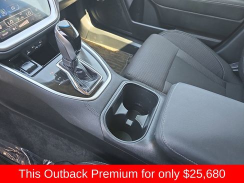 Used 2022 Subaru Outback Premium AWD/4WD image 31