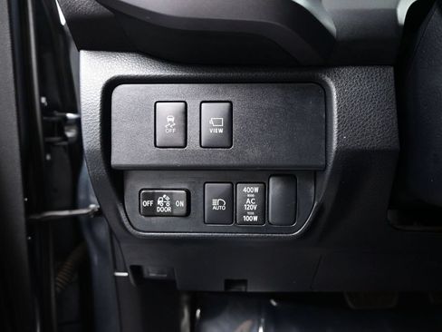Used 2023 Toyota Tacoma TRD Sport w/ TRD Premium Sport Package AWD/4WD image 16