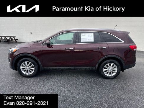 Used 2016 Kia Sorento FWD image 4