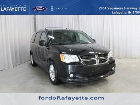 Used 2019 Dodge Grand Caravan SXT FWD image 1