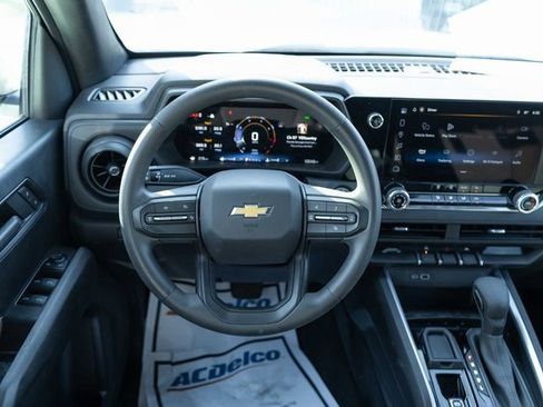 Used 2025 Chevrolet Colorado W/T image 16
