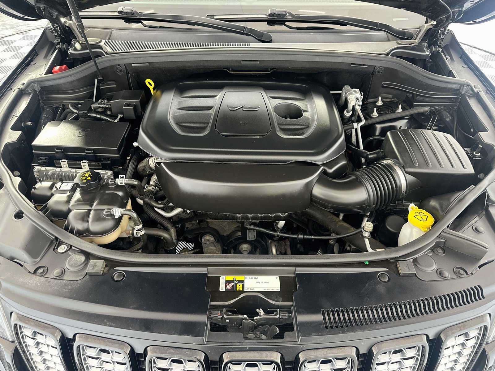 Used 2019 Jeep Grand Cherokee Altitude AWD/4WD image 30
