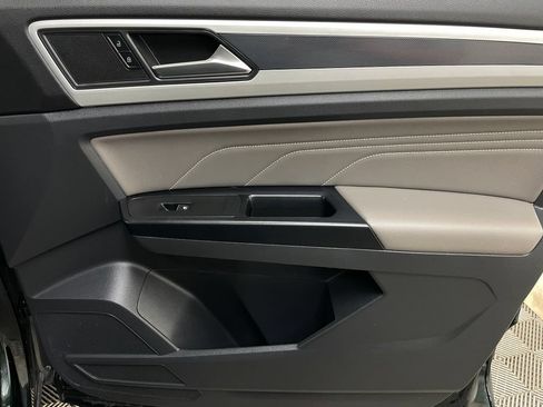 Used 2021 Volkswagen Atlas SE w/ Panoramic Sunroof Package FWD image 42
