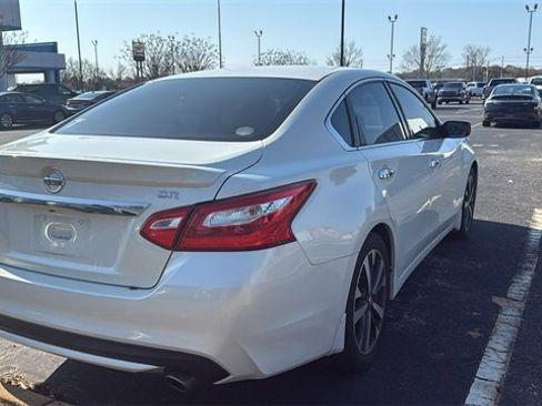 Used 2016 Nissan Altima 2.5 SR image 4