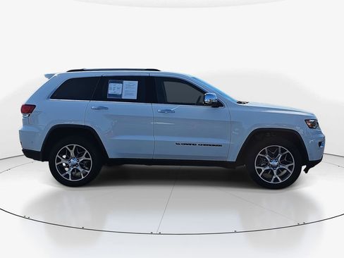 Used 2022 Jeep Grand Cherokee Limited w/ Trailer Tow Group IV image 3