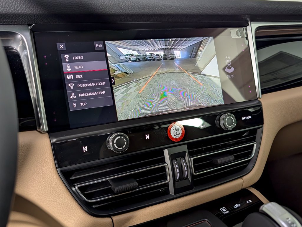 New 2026 Porsche Macan AWD/4WD image 30