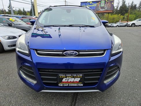 Used 2015 Ford Escape Titanium w/ Equipment Group 301A AWD/4WD image 2