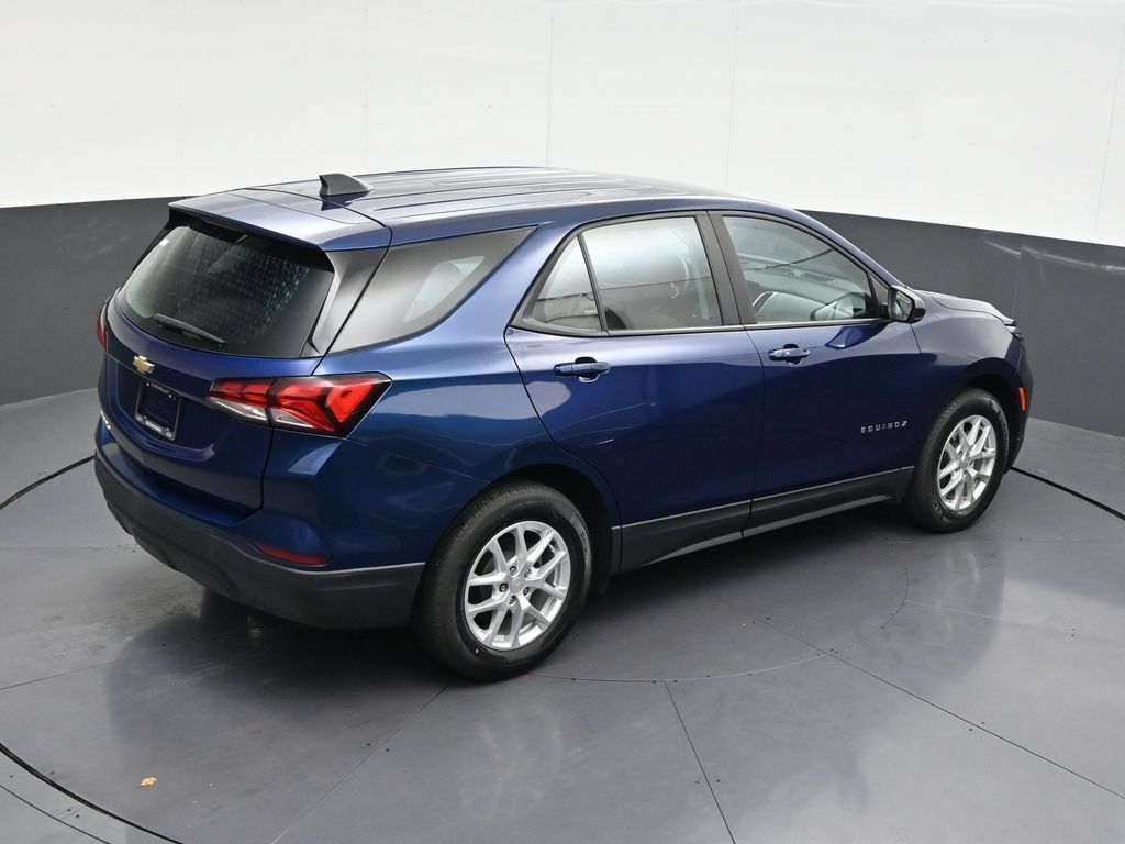 Used 2023 Chevrolet Equinox LS FWD image 19