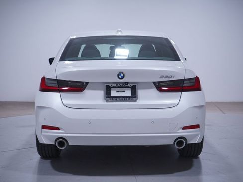 Used 2023 BMW 330i Sedan w/ Driving Assistance Package image 5