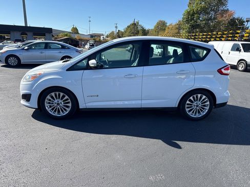 Used 2017 Ford C-MAX SE image 2