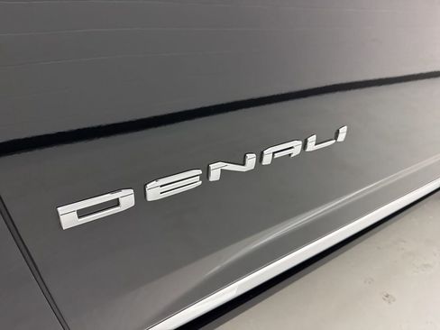New 2026 GMC Yukon Denali w/ Denali Reserve Package image 14