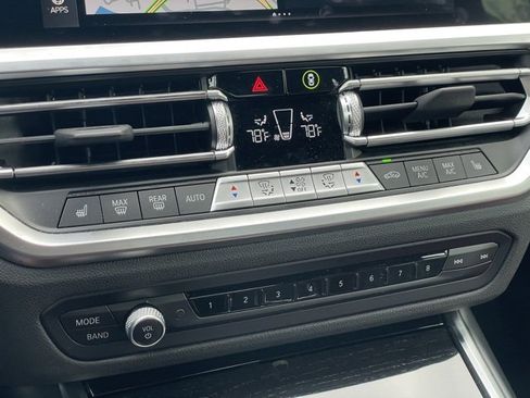 Used 2022 BMW 330e xDrive w/ Premium Package image 17