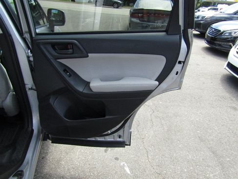 Used 2015 Subaru Forester 2.5i Premium w/ Protection Package #1 AWD/4WD image 22