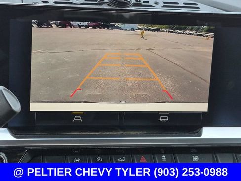 Used 2023 Chevrolet Silverado 1500 LT AWD/4WD image 23