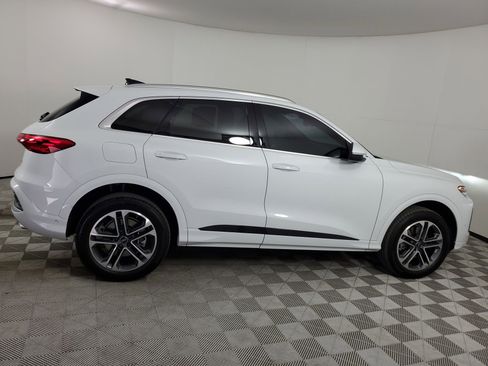 Certified 2025 Audi Q5 2.0T Premium image 12